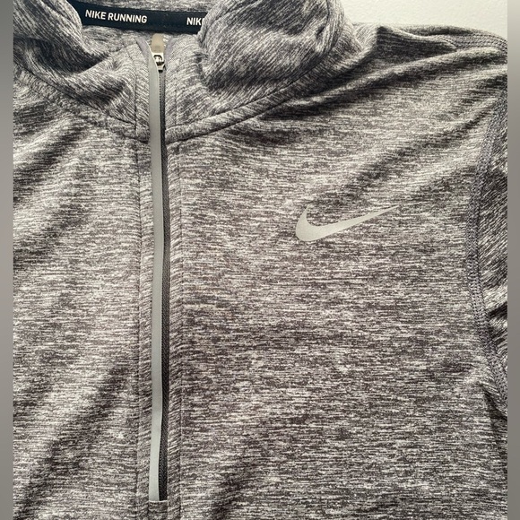 Nike Shirt Women Large Gray Swoosh Long Sleeve Outdoor Drifit Running - Picture 2 of 7